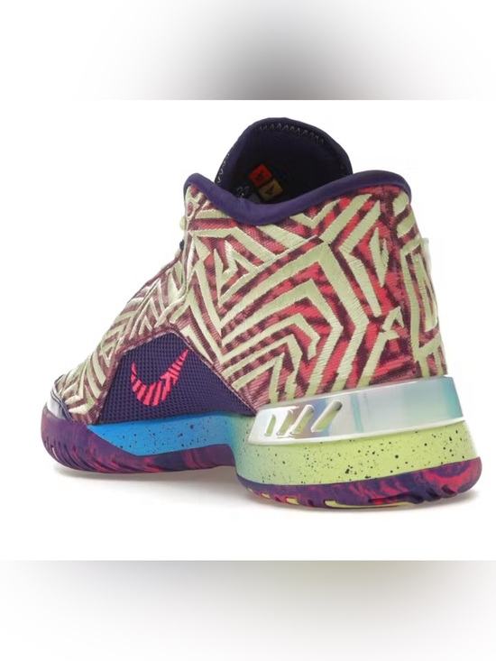 FREE NBA SOCKS 
Nike Purple Multicolor Zigzag Basketball Sneakers 11 men main image 5